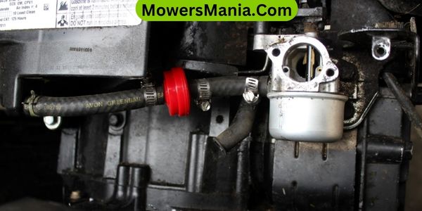 How to Clean a Lawn Mower Engine Fuel Line